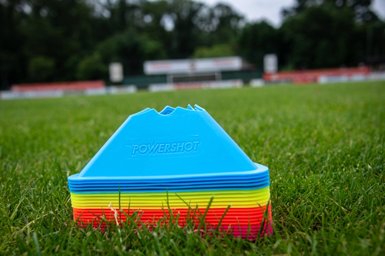 Lynxsport GmbH Set aus 20 dreieckigen Kegeln