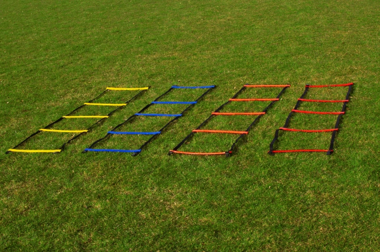 Lynxsport GmbH Kreuz-Koordinationsleiter - flach 4x2 m Lynxsport GmbH Kreuz-Koordinationsleiter - flach 4x2 m