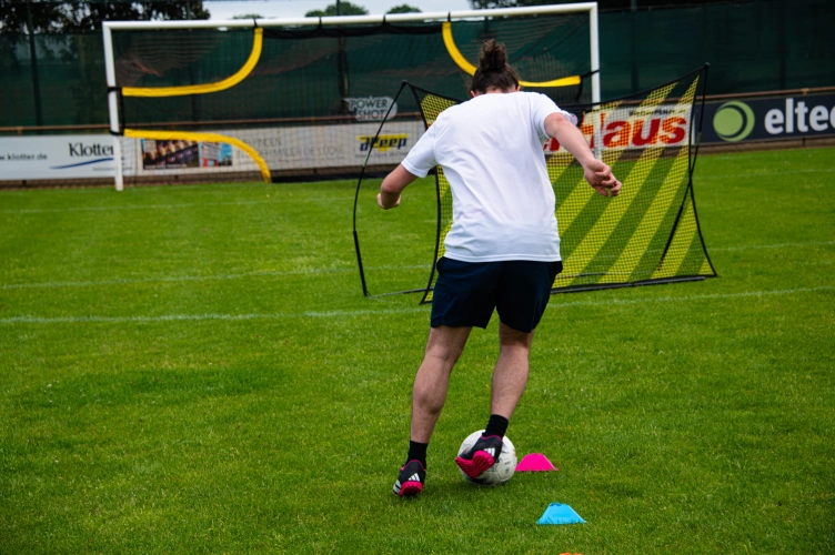 Lynxsport GmbH Set aus 20 dreieckigen Kegeln